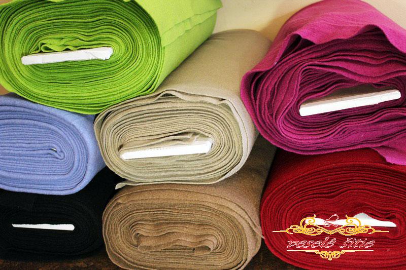 Vlna Čierna len 1,72m skladom