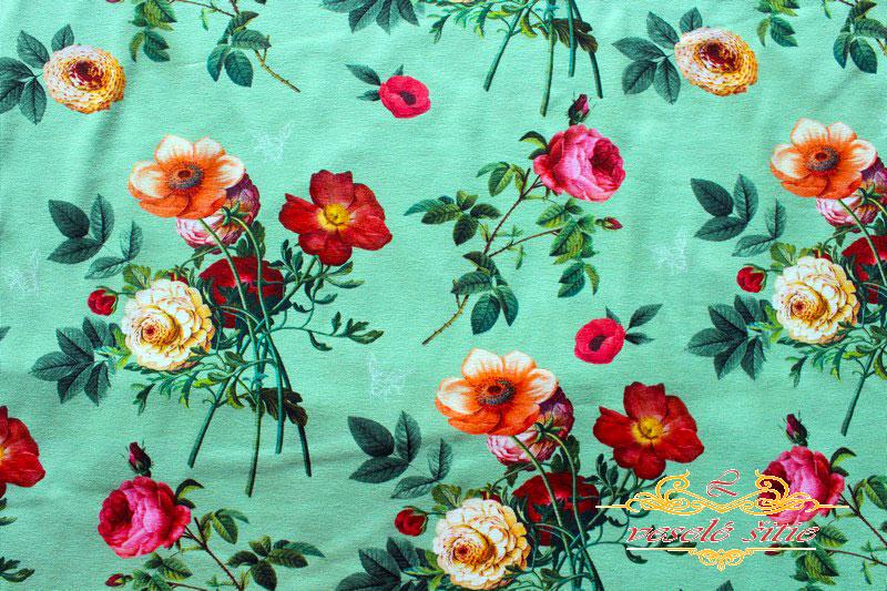 Úplet Ruže na zelenej digi