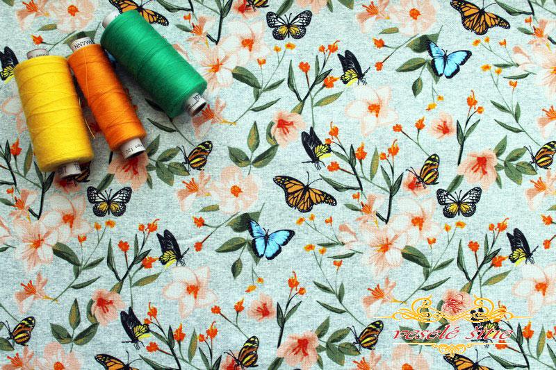 Úplet Lúka na sivej digi