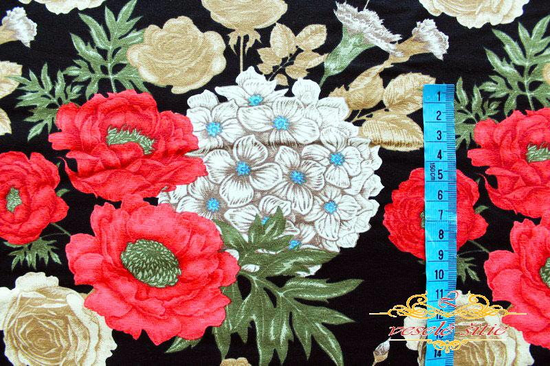 Úplet Veľké kvety rôzne na čiernej