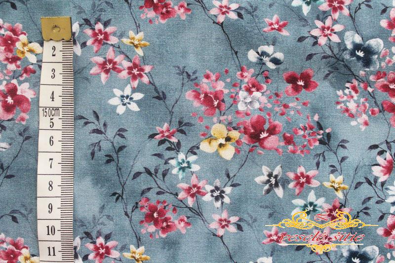 Bavlna Ťahavé kytičky na sivomodrej digi