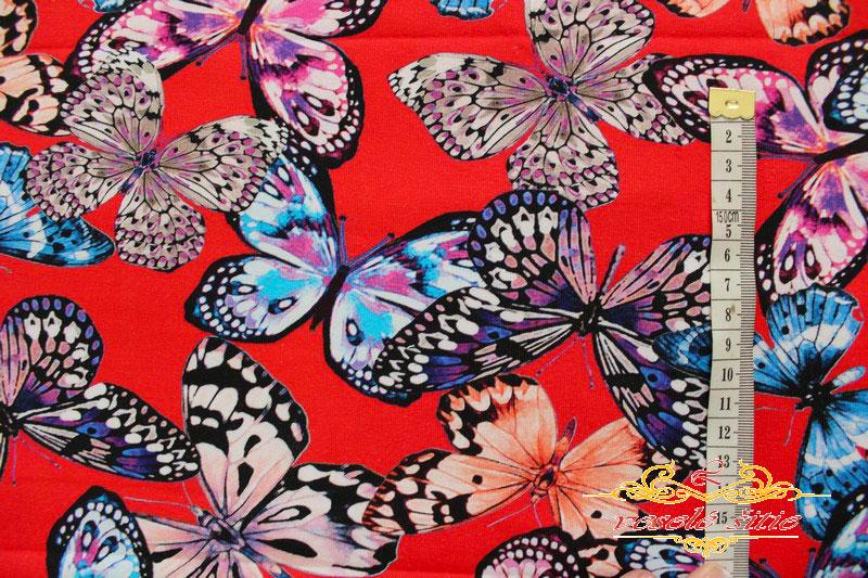 Úplet Motýle na červenej len 1,66m